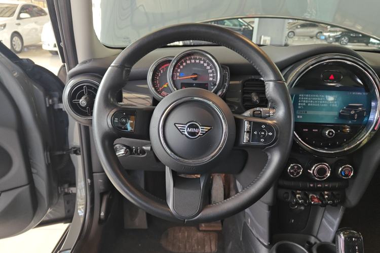 Used  MINI 2022 Updated 1.5T ONE Five-Door PLUS Edition
