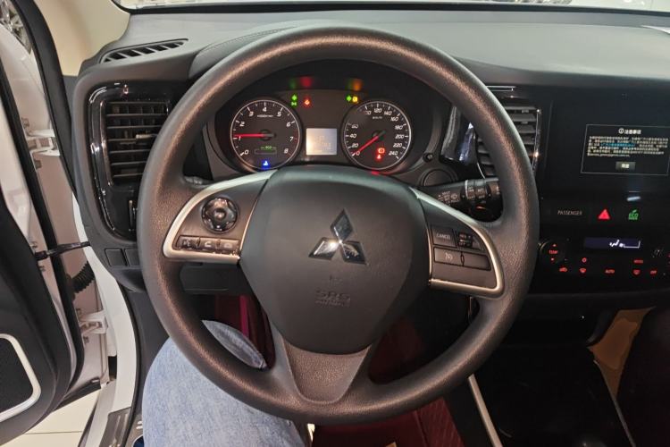 Used Mitsubishi Outlander 2021 2.0L Two-Wheel Drive Comfort Edition 5 Seats