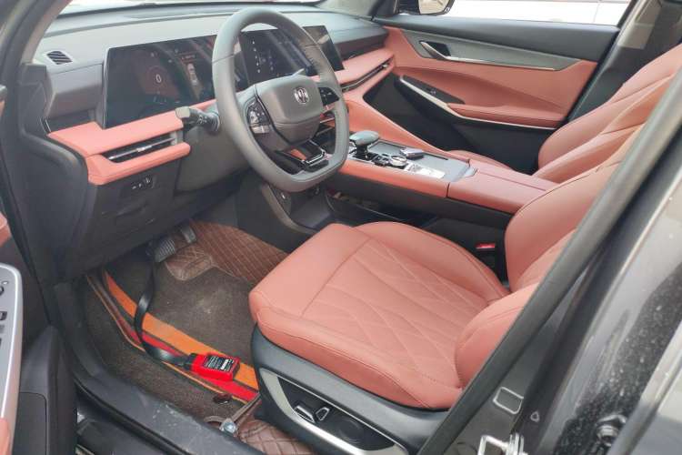 Used Changan CS75 PLUS 2024 3rd Generation Champion Edition 1.5T Intelligent Drive Dynamic Model
