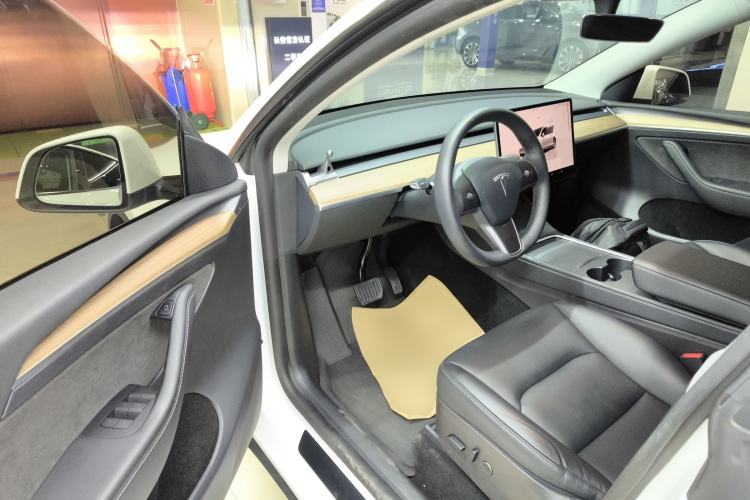 Used Tesla Model Y 2022 Rear-Wheel-Drive Version
