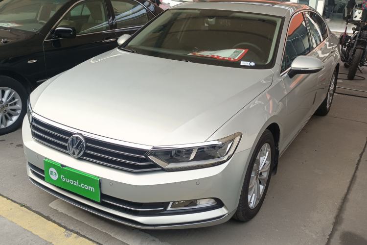 Used Volkswagen Magotan 2018 Facelift 330TSI DSG Luxury Model
