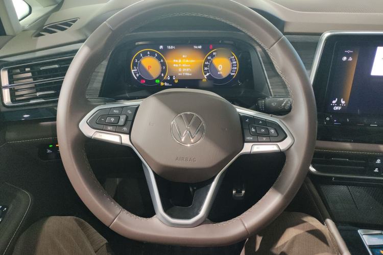 Used Volkswagen Viloran 2024 380TSI Premium Edition
