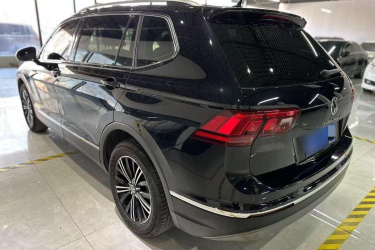 Used Volkswagen Tiguan L 2021 330TSI Automatic Two-Wheel Drive Smart Edition
