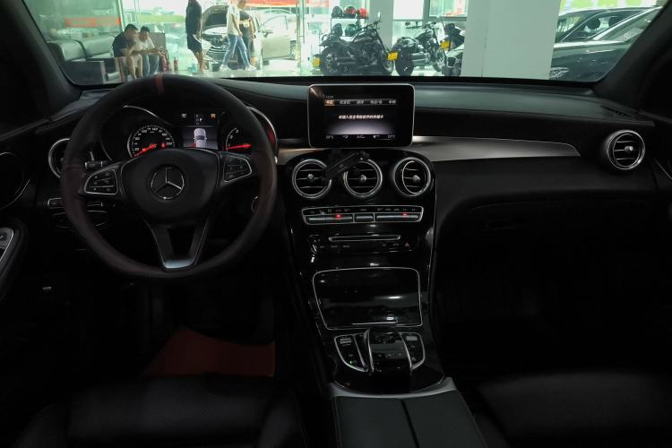 Used Mercedes-Benz GLC 2017 GLC 260 4MATIC Luxury Model
