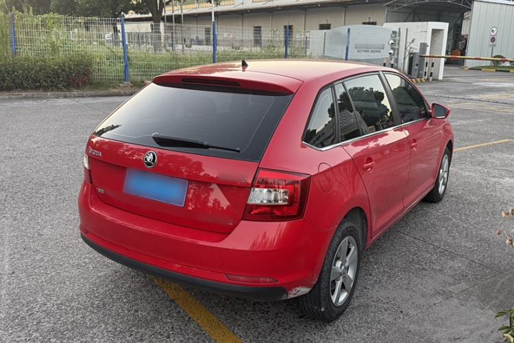 Used Skoda Rapid Spaceback 2016 1.6L Automatic Chuanxing Edition
