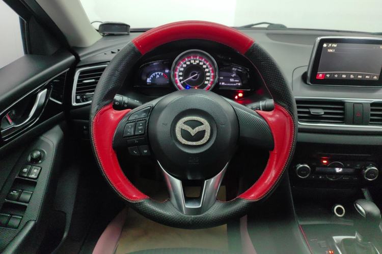 Used Mazda Mazda 3 Axela 2016 Sedan 1.5L Automatic Luxury Model