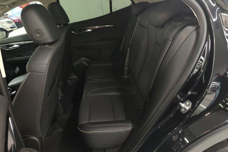 Used Buick Envision 2022 Facelift Encore S 552T Two-Wheel-Drive Luxury Model
