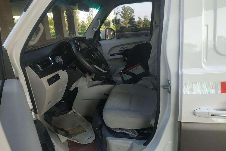 Used Jinbei New Hiace S 2023 1.5L Wealth Edition Van 2/5-Seater Non-Air-Conditioned Version SWC15M
