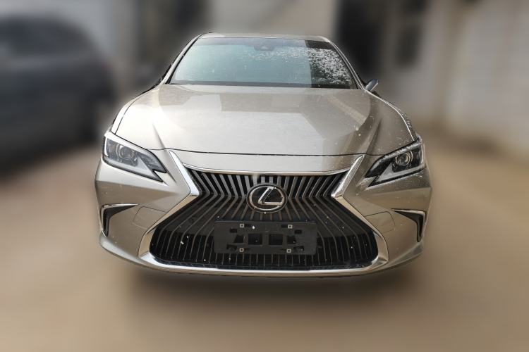 Used Lexus ES 2020 200 Excellence Edition
