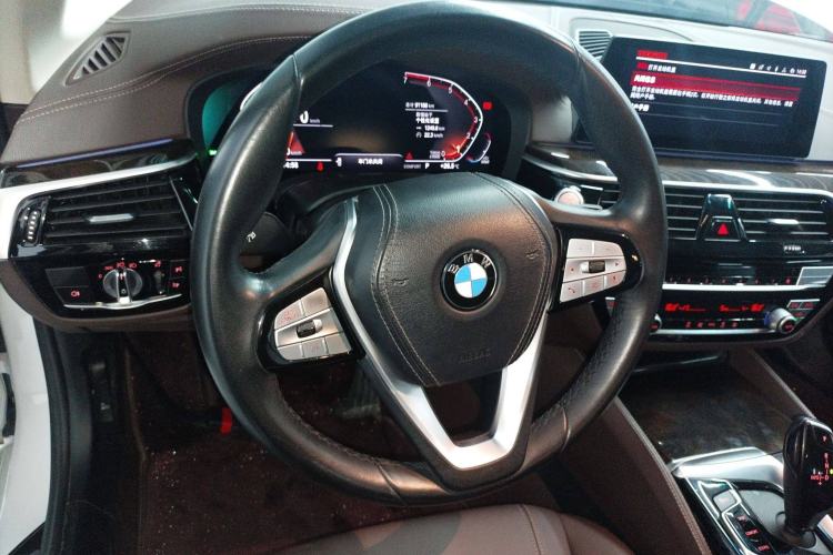 Used BMW 5 Series 2020 525Li Luxury Package
