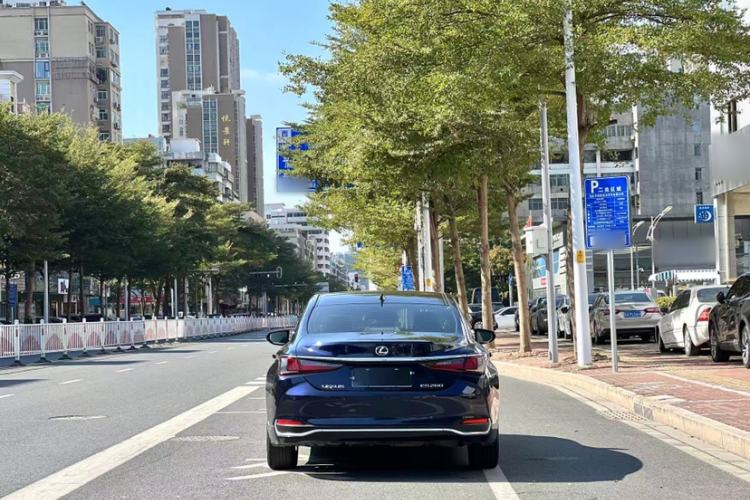 Used Lexus ES 2020 260 Excellence Edition
