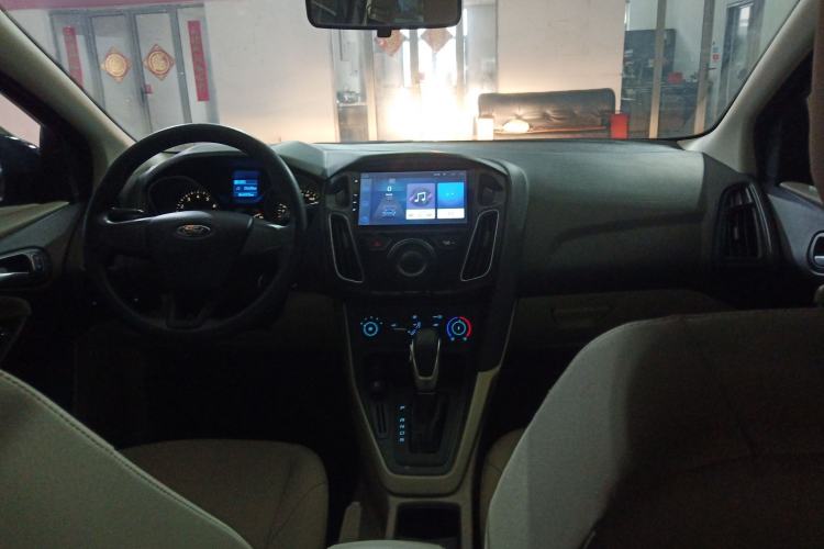 Used Ford Focus 2015 Sedan 1.6L Automatic Comfort Model
