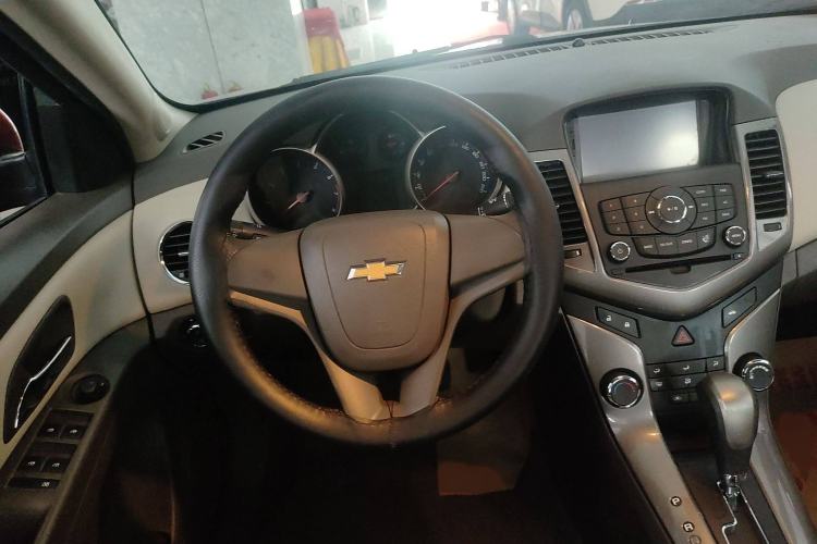 Used Chevrolet Cruze 2015 1.5L Classic SE AT
