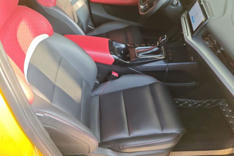 Used MG 5 2022 180 DVVT CVT Youth Luxury Edition
