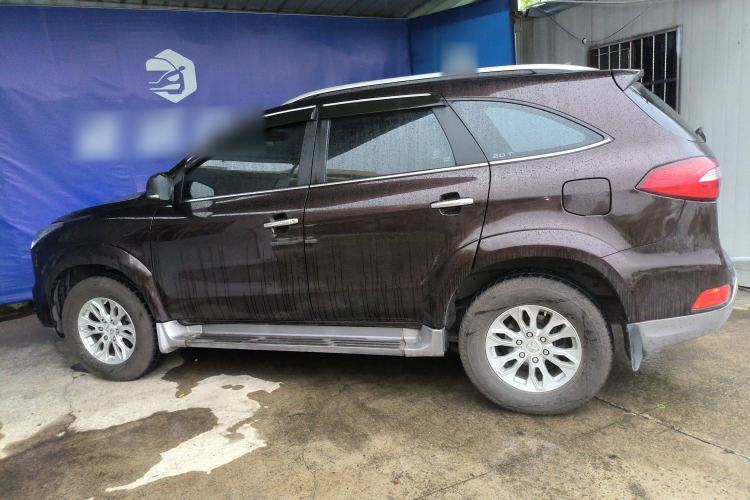 Used JMC Yusheng S350 2016 2.0T Manual 4x4 Gasoline Luxury Version with Sunroof 7 Seats
