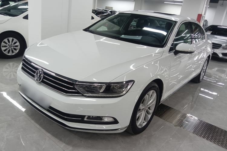 Used Volkswagen Magotan 2018 Facelift 330TSI DSG Luxury Model
