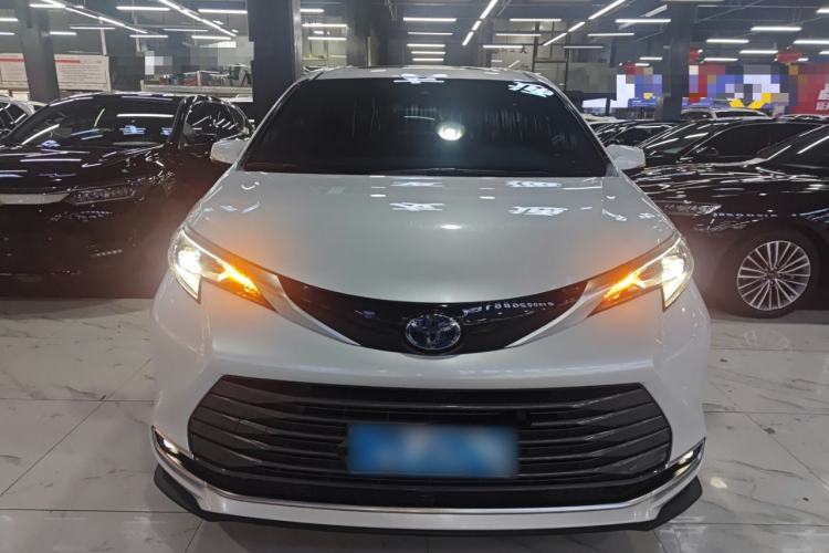 Used Toyota Sienna 2021 2.5L Hybrid Ultimate Edition