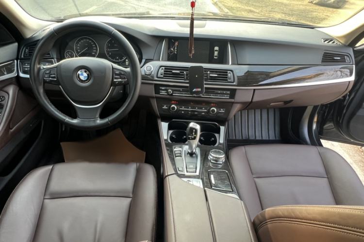 Used BMW 5 Series 2014 525Li Luxury Design Package
