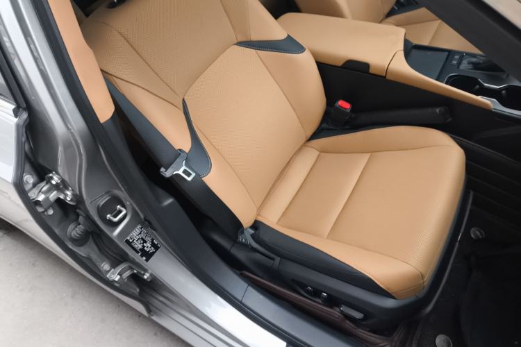 Used Lexus ES 2022 200 Excellence Edition