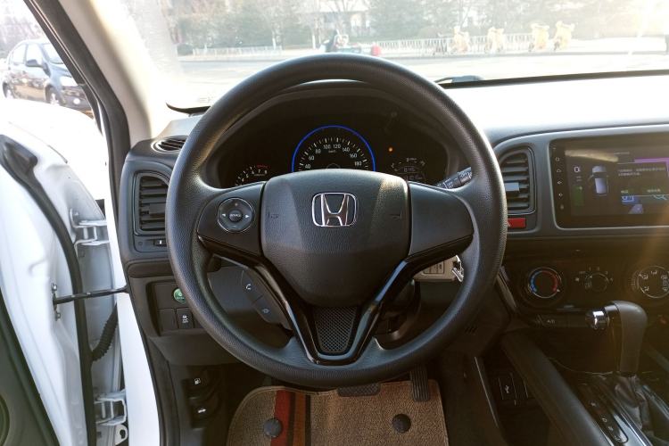 Used Honda Vezel 2015 1.5L CVT two-wheel drive Comfort trim
