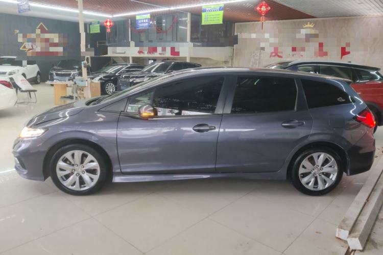 Used Honda Jade 2017 1.8L automatic Comfort version 5 seats
