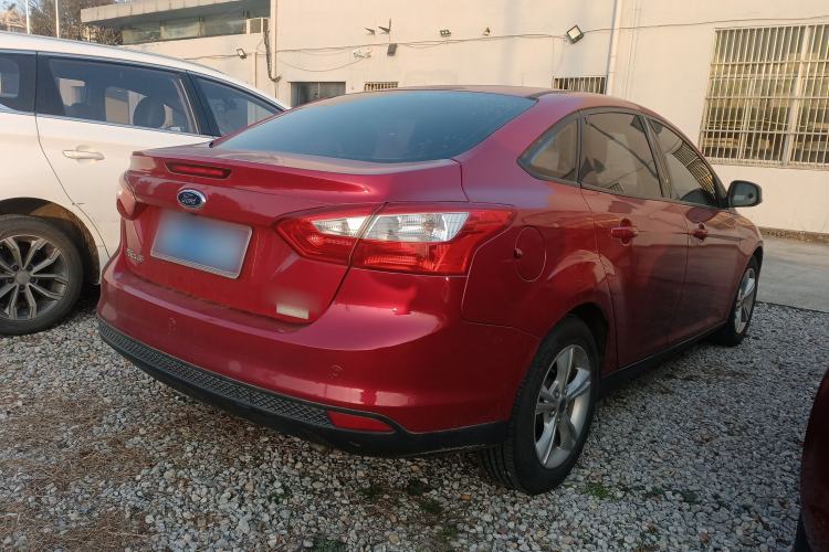 Used Ford Focus 2012 Sedan 1.6L Automatic Fashion Edition
