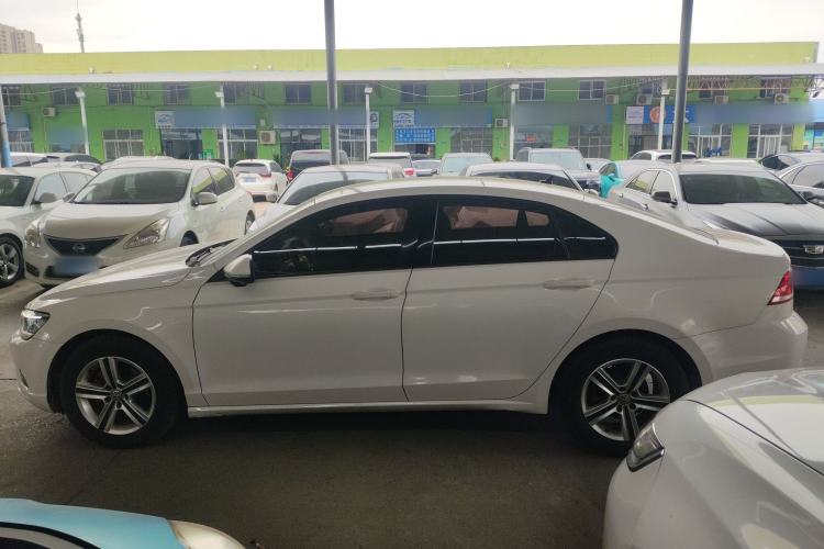 Used Volkswagen Lamando 2017 230TSI DSG Fashion Edition
