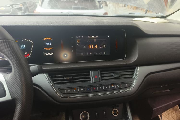 Used  Ruisheng Ace M7 2023 2.0L Automatic Long Wheelbase Enjoyment Version 7 Seats
