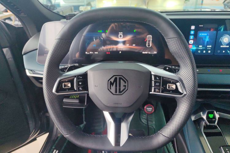 Used MG 7 2023 1.5T DCT Luxurious Supreme Edition