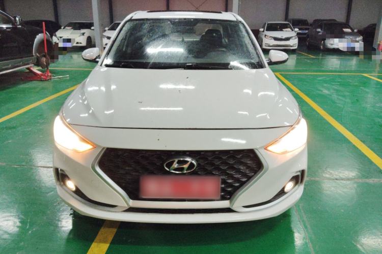 Used Hyundai Celesta 2017 1.6L Automatic Enjoyment Version GLS