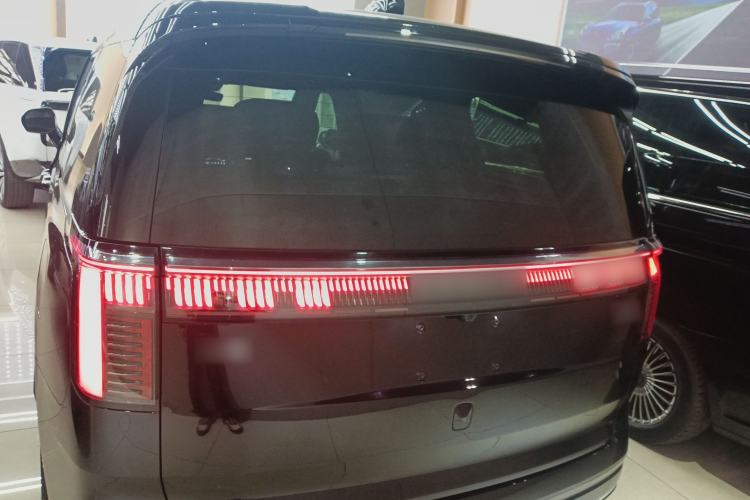 Used Zeekr 009 2022 ME Edition
