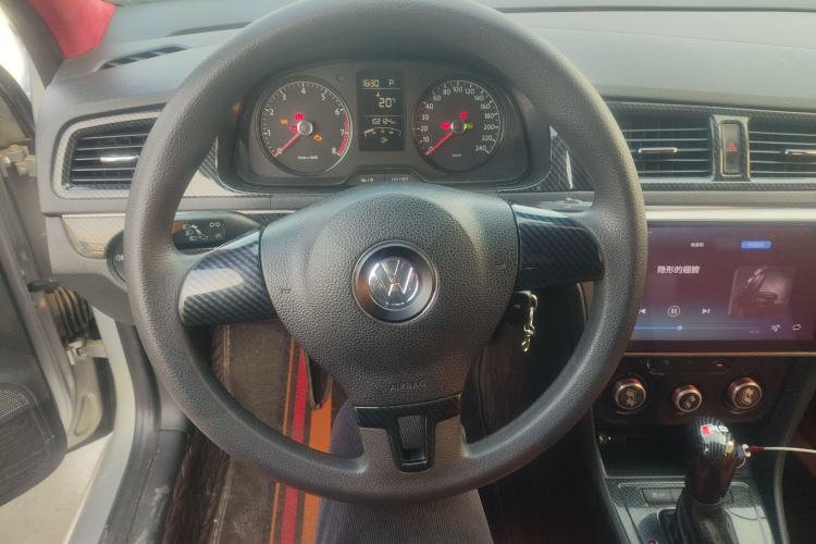 Used Volkswagen Lavida 2013 Revised Classic 1.6L Automatic Fashion Edition
