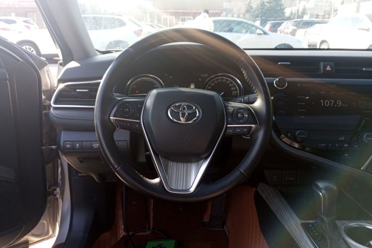 Used Toyota Camry 2019 Dual-Engine 2.5 HG Luxury Edition China VI Standard
