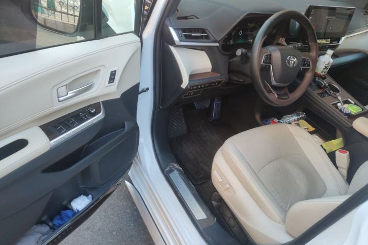 Used Toyota Granvia 2024 2.5L Hybrid Prestige ULTRA Edition
