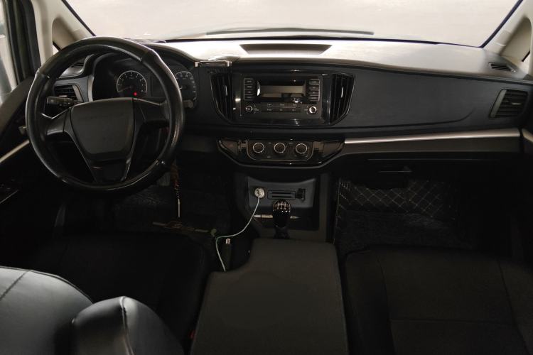 Used FORTHING Lingzhi 2022 M5L 1.6L Utility Model 7 Seats
