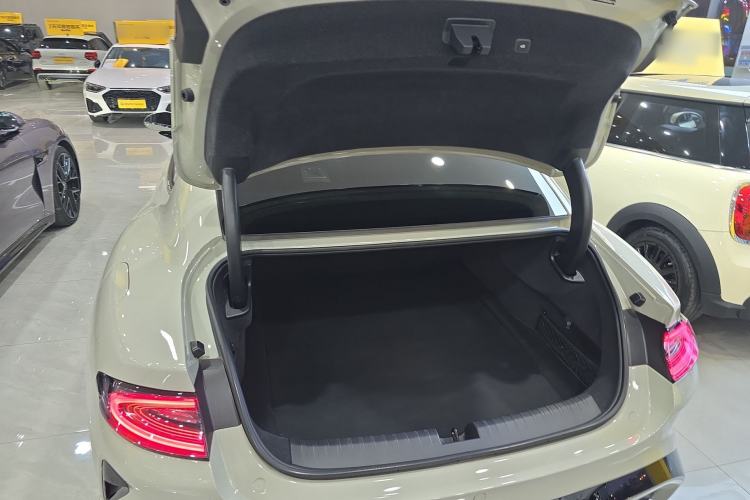 Used  SU7 2024 Rear-Drive Ultra-Long Range Advanced Pro-Level Intelligent Driving Version