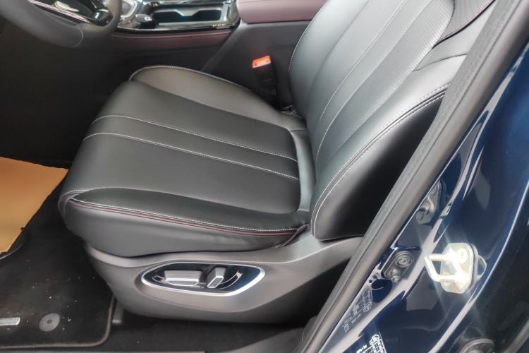 Used GAC Trumpchi M6 2023 PRO 270T DCT Luxury Edition
