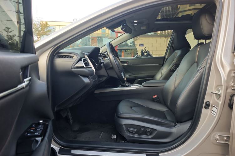 Used Toyota Camry 2019 Revised Version Dual-Engine 2.5 HG Luxury Edition