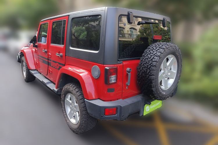 Used  Wrangler 2014 3.0L Sahara Four-Door Edition
