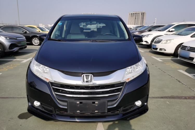 Used Honda Odyssey 2015 Revised 2.4L Luxury Edition
