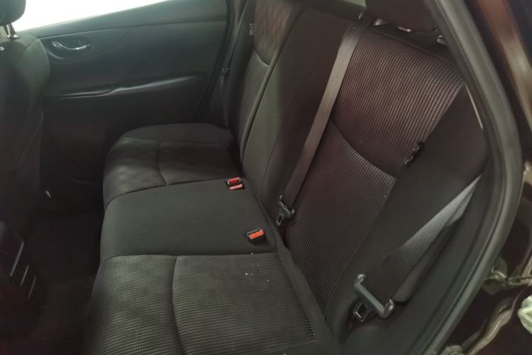 Used Nissan Tiida 2016 1.6L CVT Cool Dynamic Edition