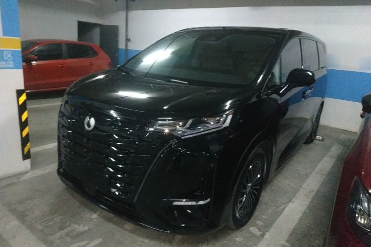 Used Denza D9 2022 DM-i 1040 Prestige Model