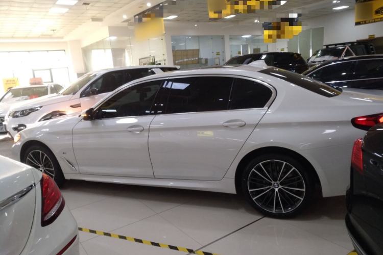 Used BMW 5 Series 2022 Second Facelift 530Li Leading Edition M Sport Package
