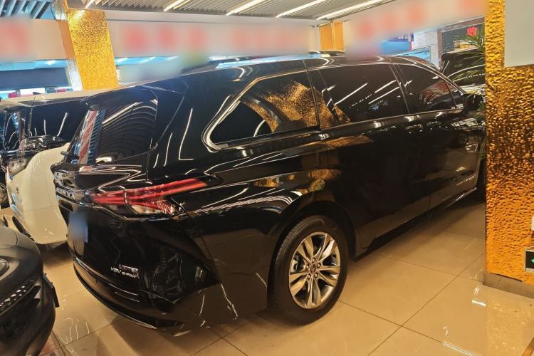 Used Toyota Sienna 2024 2.5L Hybrid Four-Wheel Drive Prestige Edition
