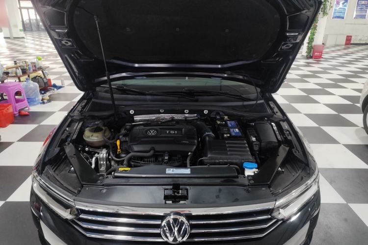 Used Volkswagen Magotan 2018 330TSI DSG Luxury Model
