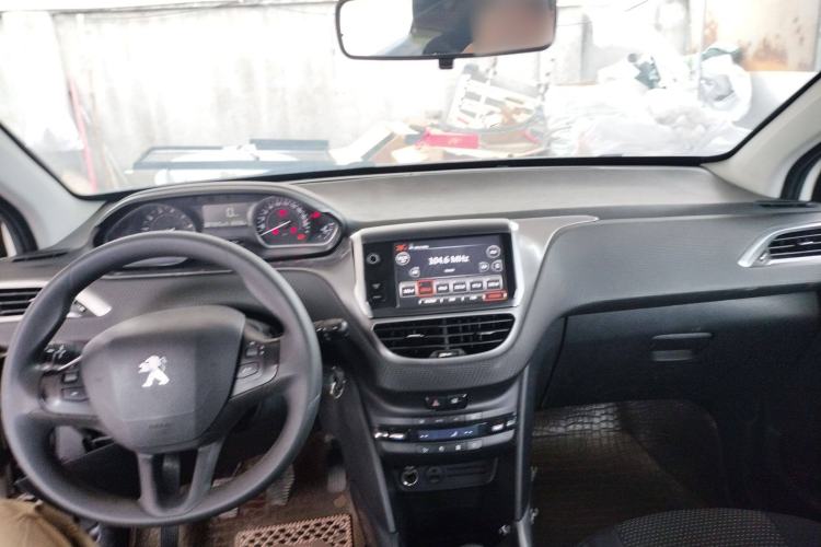 Used Peugeot 2008 2014 1.6L Manual Fashion Edition
