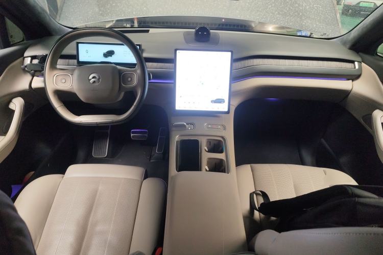 Used Nio ES8 2023 75 kWh Executive Edition
