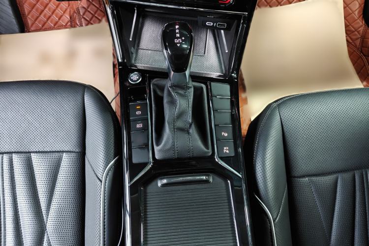 Used Volkswagen Passat 2023 330TSI Luxury Edition
