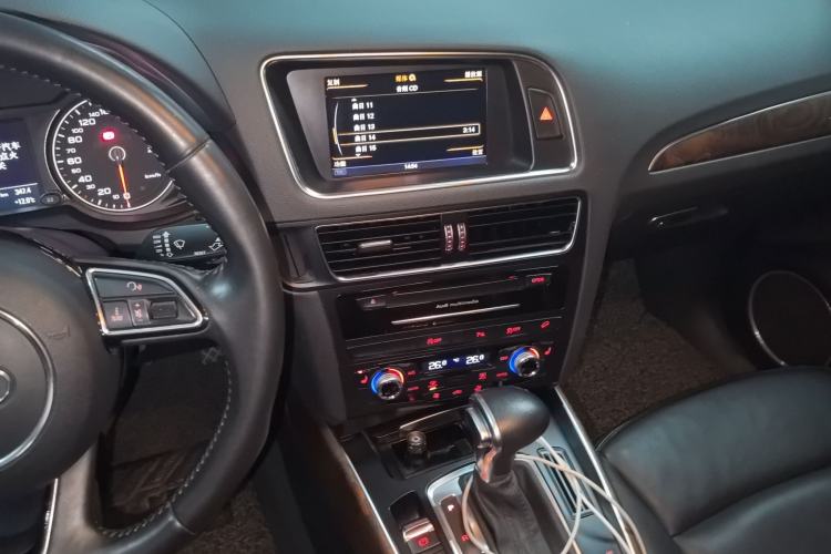 Used Audi Q5 2015 40 TFSI Comfort Model
