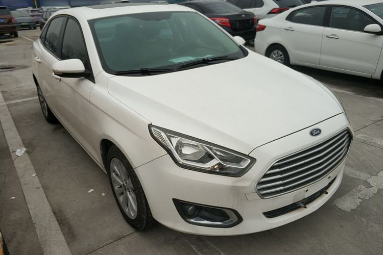 Used Ford Escort 2015 1.5L Automatic Fashion Model